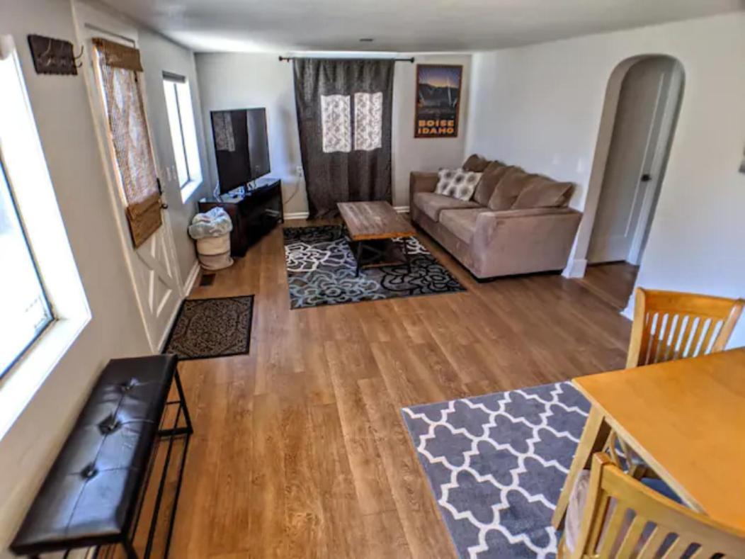 Little Blue Bungalow On Boise'S Bench, Pet Friendly, Fully Fenced Yard With Doggie Door! 2 Miles From Bsu, 5 Minutes From Downtown Boise, Desk And Workstation For Remote Workers, 2 Tv'S Large Walk-In Closet, Good For Mid-Term Stays Esterno foto