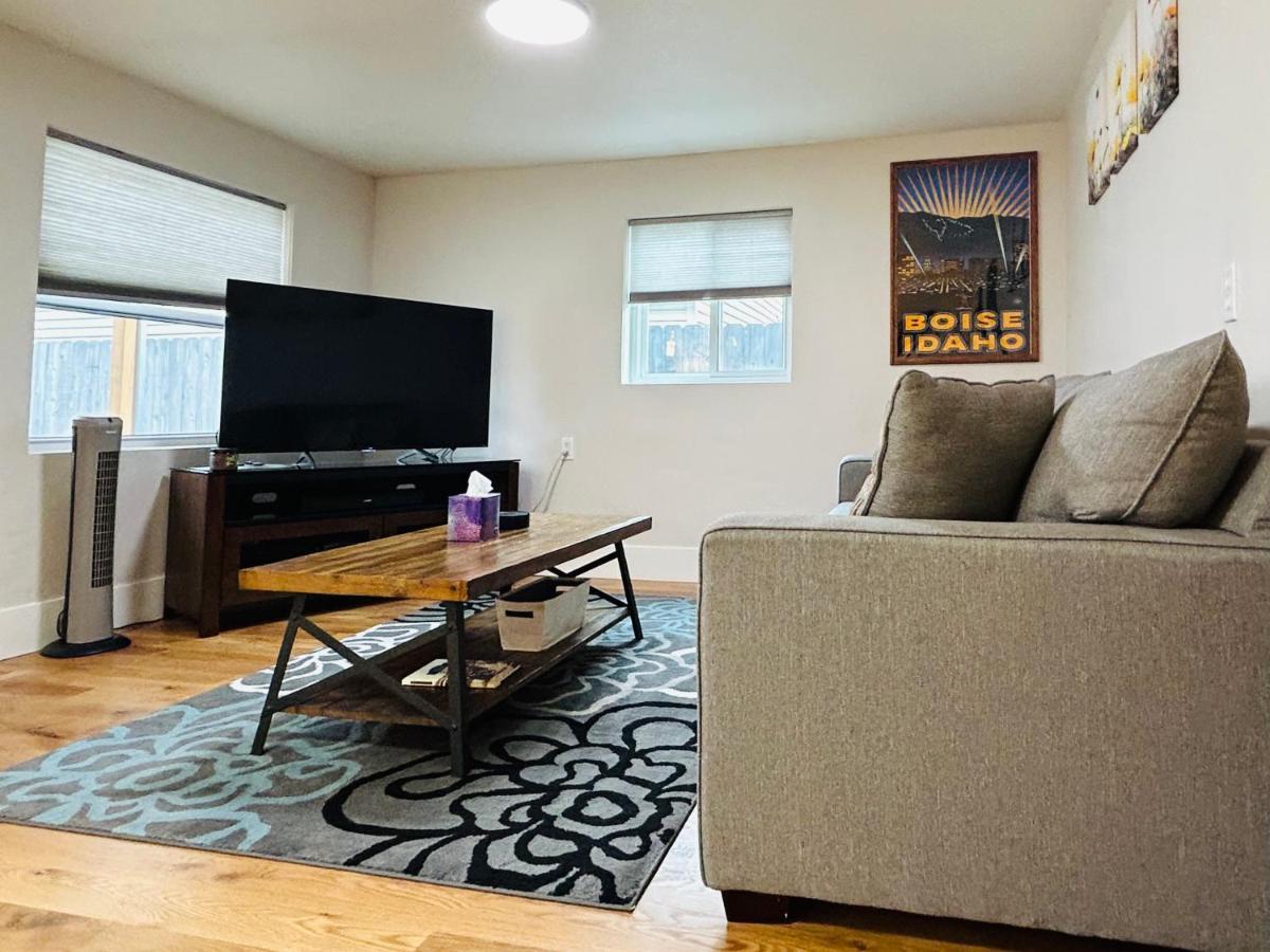 Little Blue Bungalow On Boise'S Bench, Pet Friendly, Fully Fenced Yard With Doggie Door! 2 Miles From Bsu, 5 Minutes From Downtown Boise, Desk And Workstation For Remote Workers, 2 Tv'S Large Walk-In Closet, Good For Mid-Term Stays Esterno foto