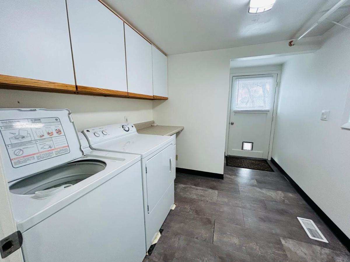 Little Blue Bungalow On Boise'S Bench, Pet Friendly, Fully Fenced Yard With Doggie Door! 2 Miles From Bsu, 5 Minutes From Downtown Boise, Desk And Workstation For Remote Workers, 2 Tv'S Large Walk-In Closet, Good For Mid-Term Stays Esterno foto