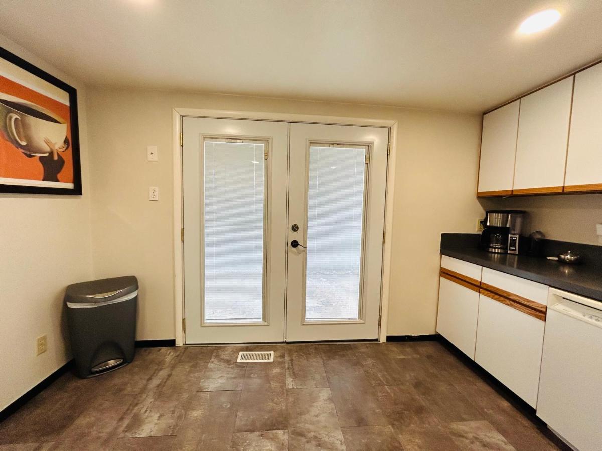 Little Blue Bungalow On Boise'S Bench, Pet Friendly, Fully Fenced Yard With Doggie Door! 2 Miles From Bsu, 5 Minutes From Downtown Boise, Desk And Workstation For Remote Workers, 2 Tv'S Large Walk-In Closet, Good For Mid-Term Stays Esterno foto